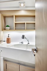 Beneteau Oceanis 34.1 - head and shower.